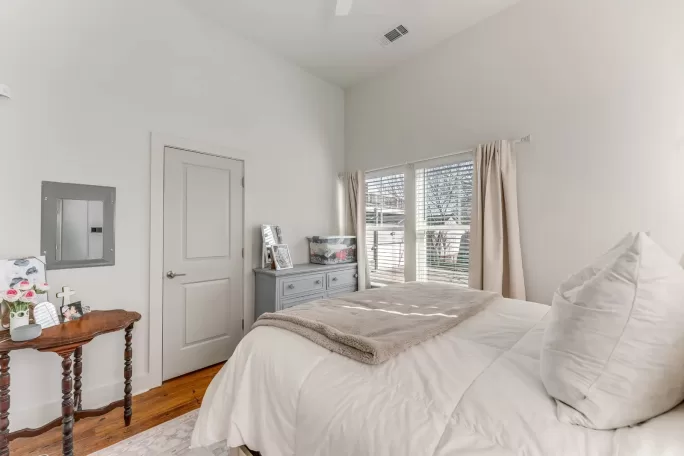 Gallery Image (15 of 19)