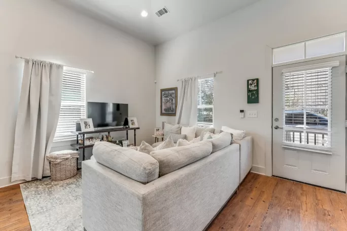 Gallery Image (5 of 19)